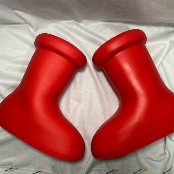 Red Halloween boot - Picture 3 of 3